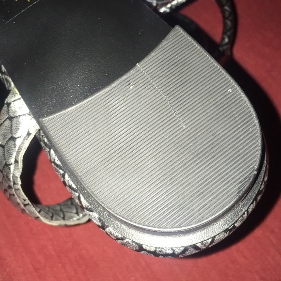 Fancy sandals - Picture 4 of 6